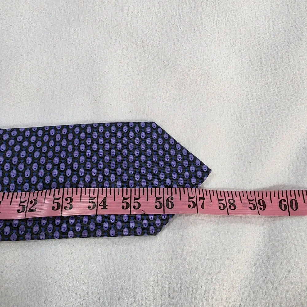 J. McLaughlin Mens Purple Silk Fish Pattern Classic Necktie Made in USA